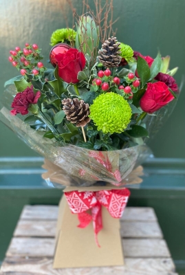 Christmas Handtied (Florist Choice)